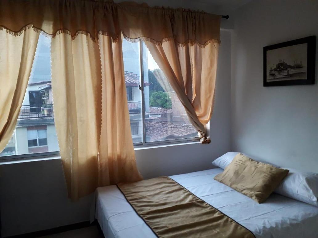 Hotel Recuerdos Del Estadio Medellín Buitenkant foto